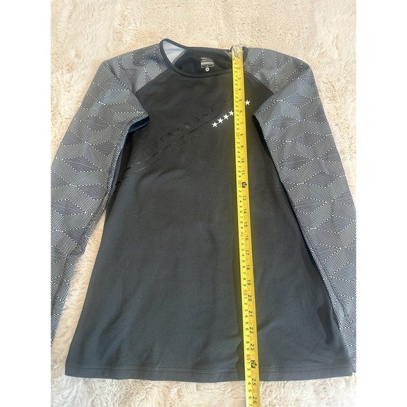 Nike Pro Women's Training Long Sleeve‎ Tee Pullover Thumb Holes Gray M - Picture 7 of 10